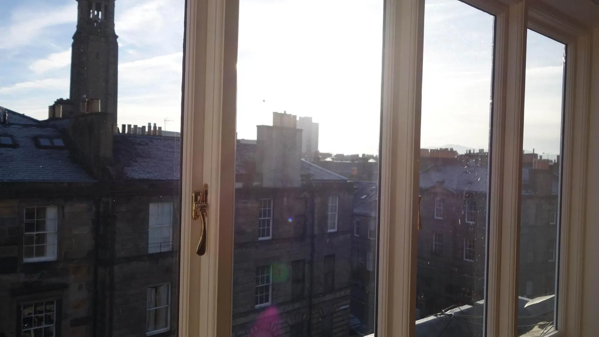Sophisticated Edinburgh Apartment In City Centre בריטניה